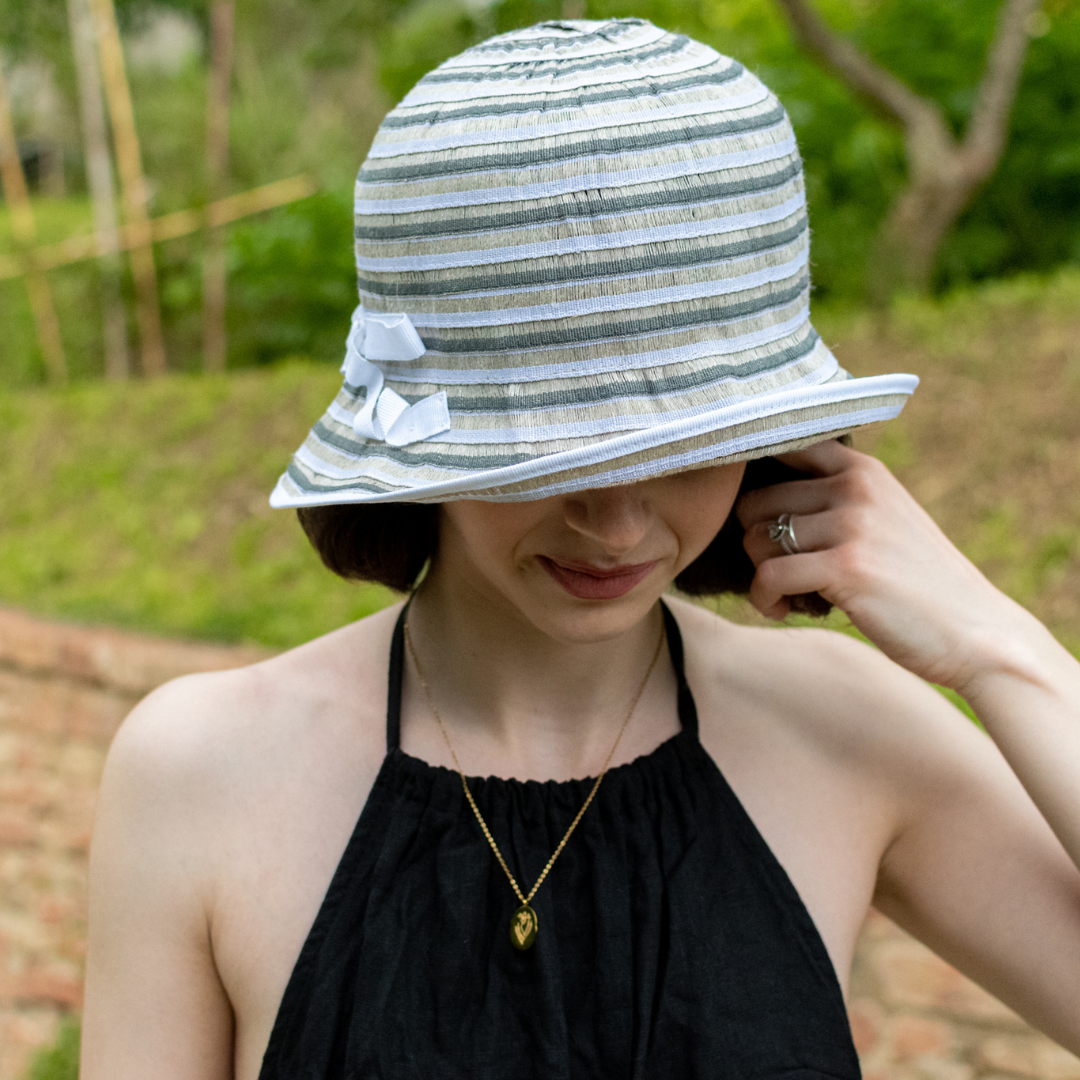 Cloche asimmetrica a righe