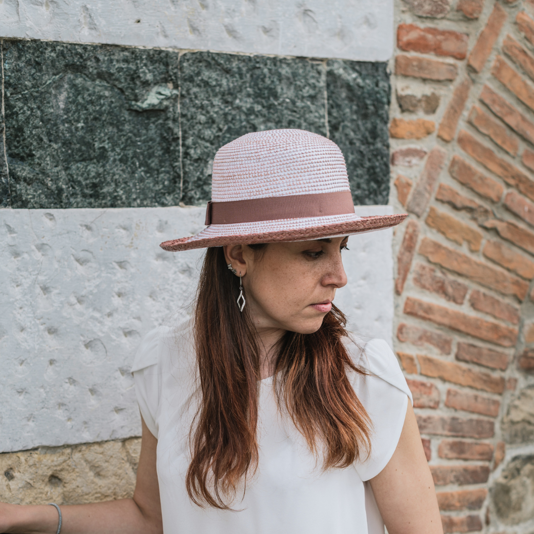 Bi-color raffia hat