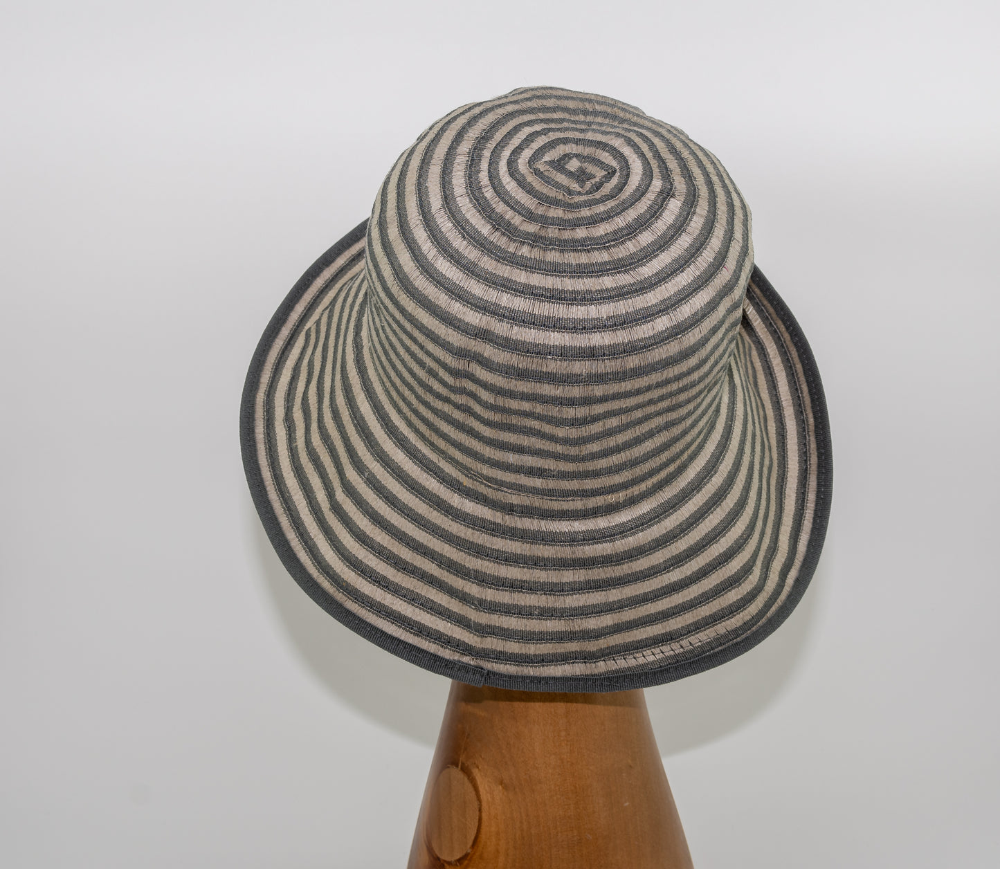 Cloche righe estiva