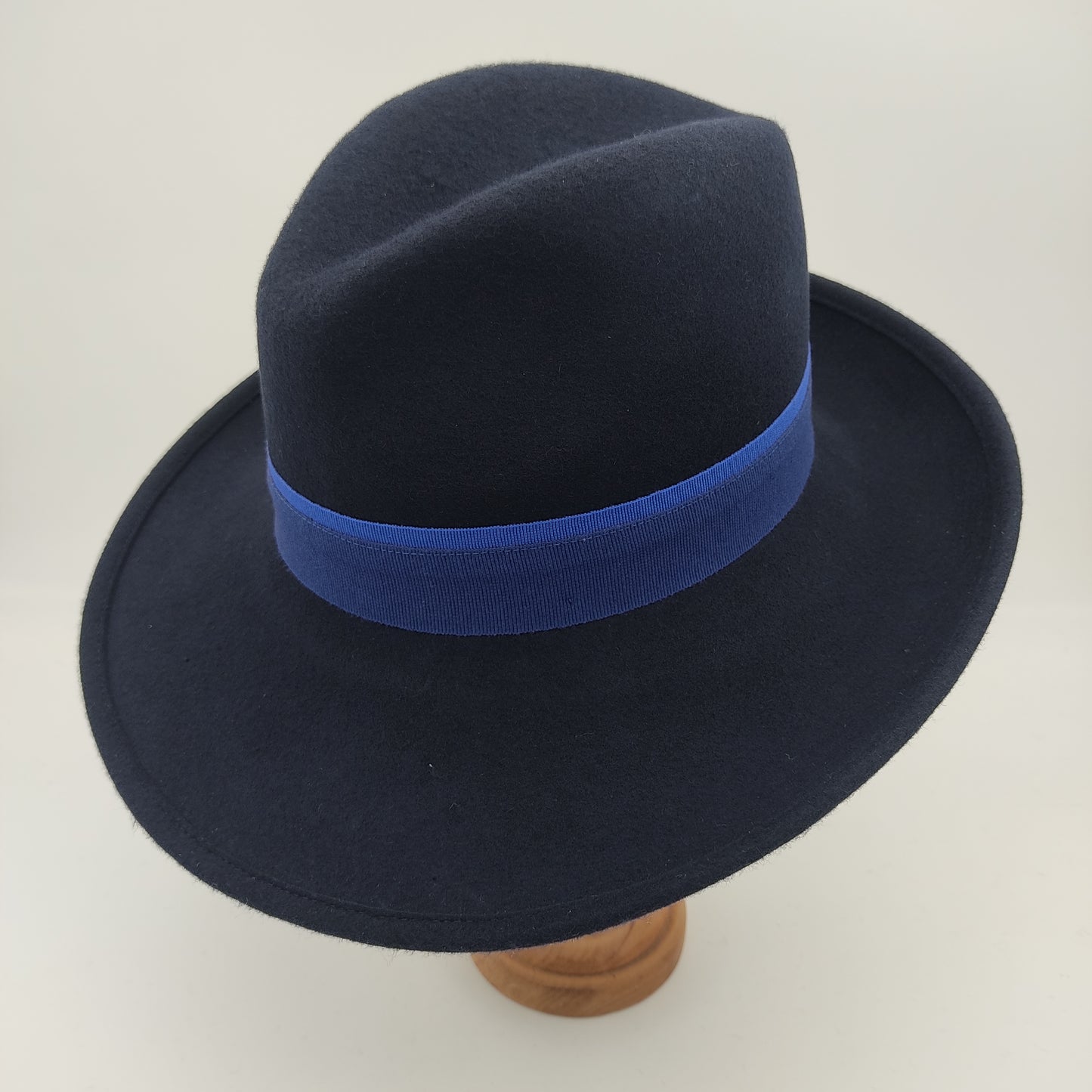 Fedora D E