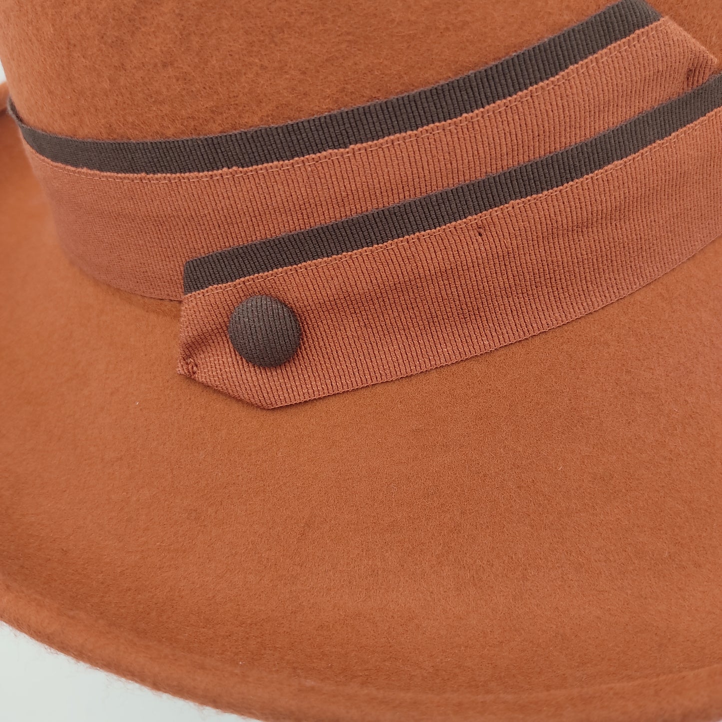 Fedora D E
