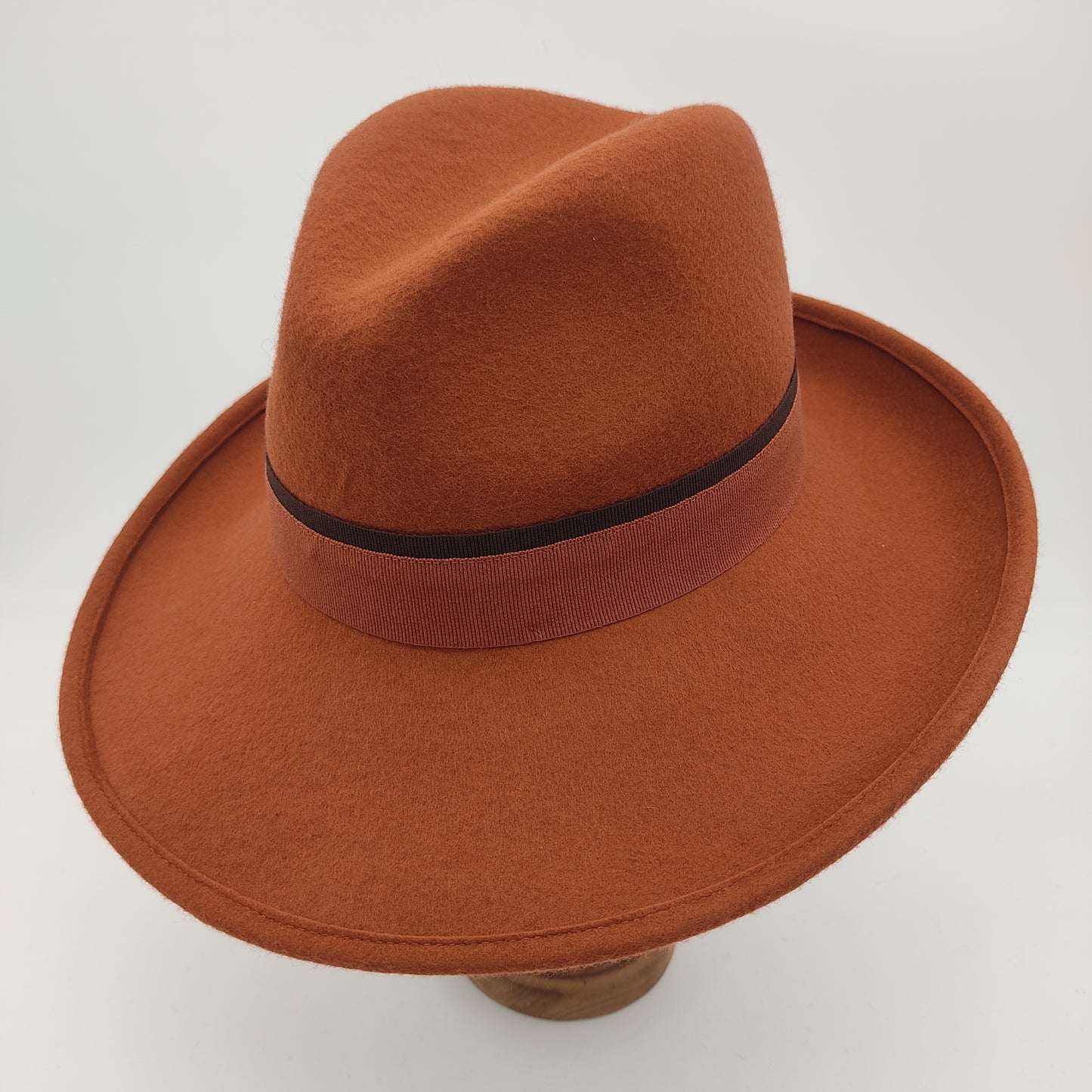 Fedora D E