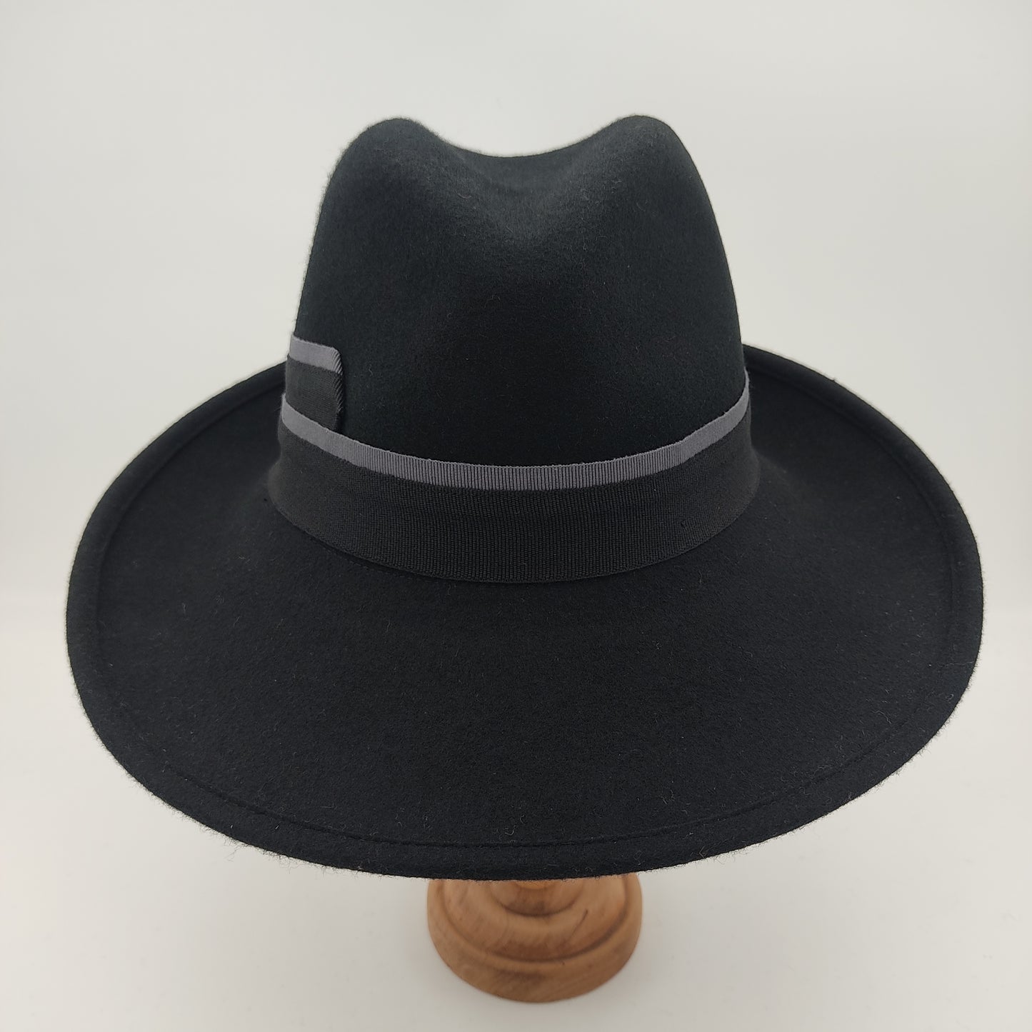 Fedora D E