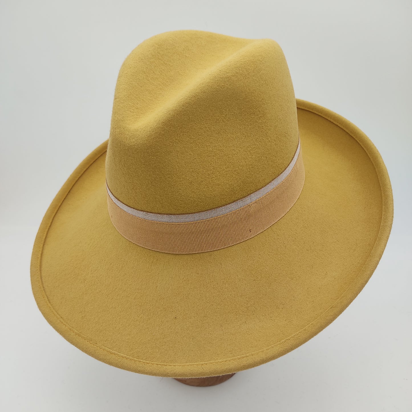 Fedora D E