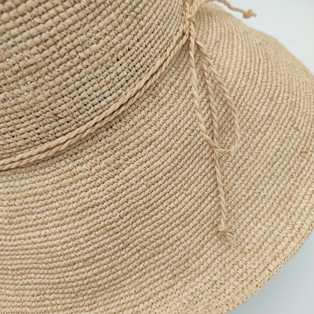 cappello-denise-paglia-uncinetto-arrotolabile