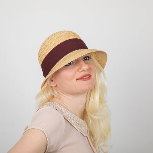 Cloche Dumbo all'ombra