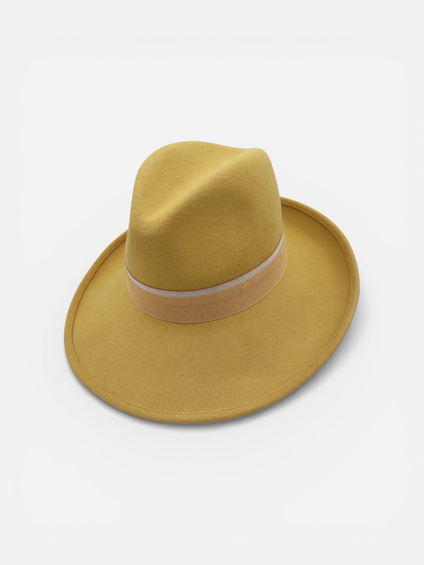 Fedora D E