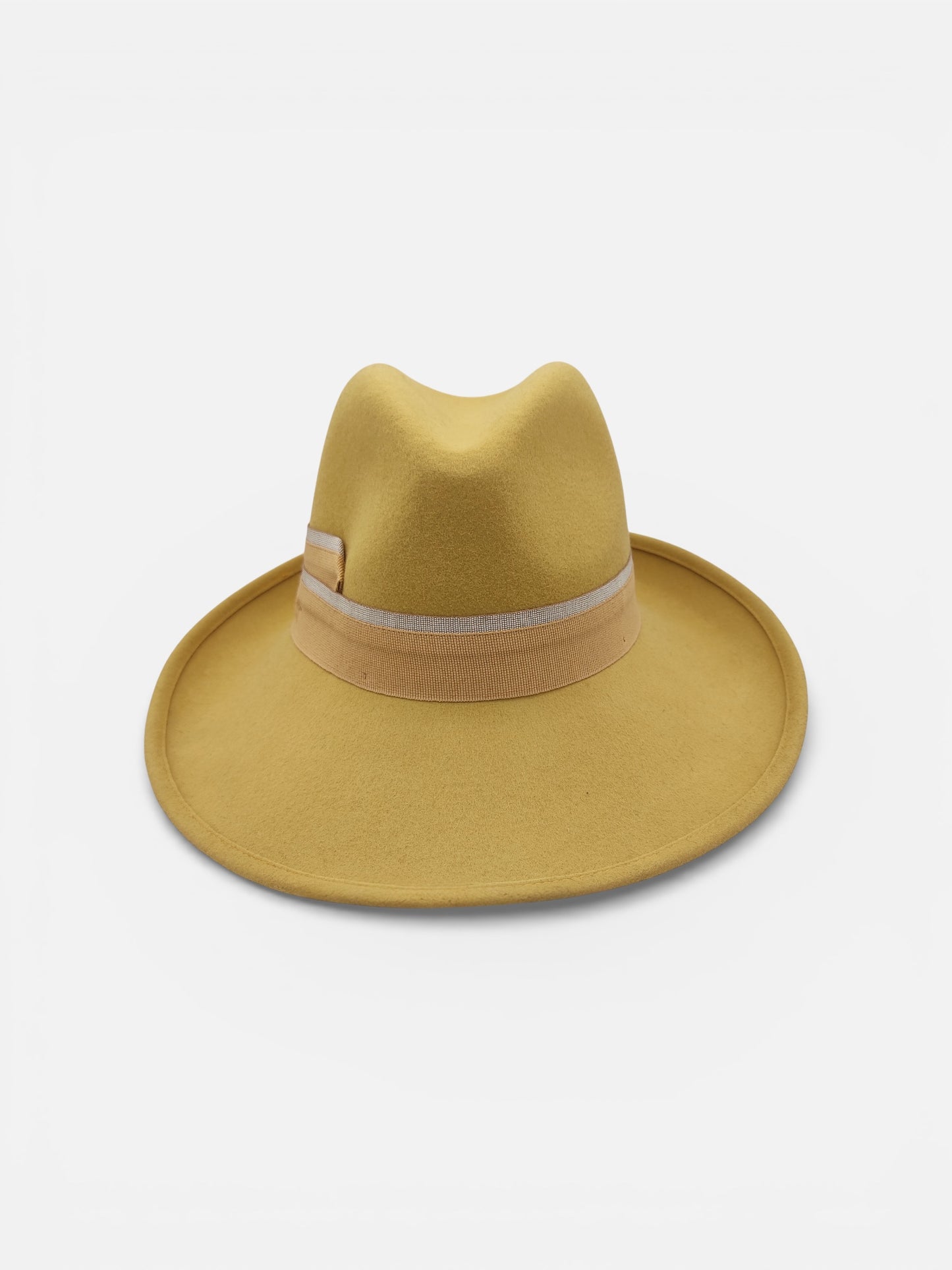 Fedora D E