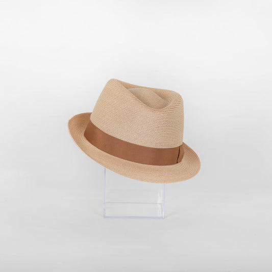 Trilby Canapa fine.
